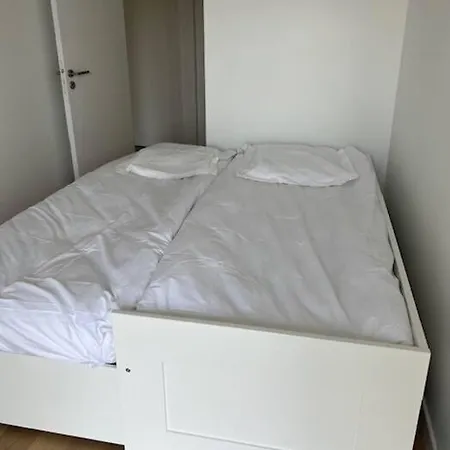Moderne A Proximite De Paris,